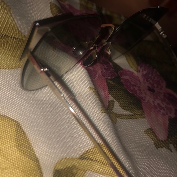 Fendi Sunglasses - Picture 3 of 3